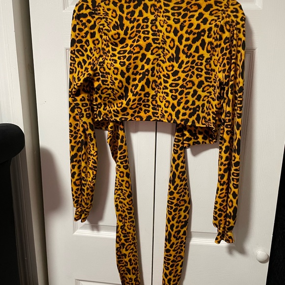 Cheetah print wrap shirt - Picture 3 of 4